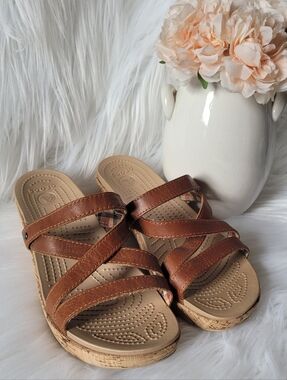 Crocs A-Leigh Leather Cork Wedge